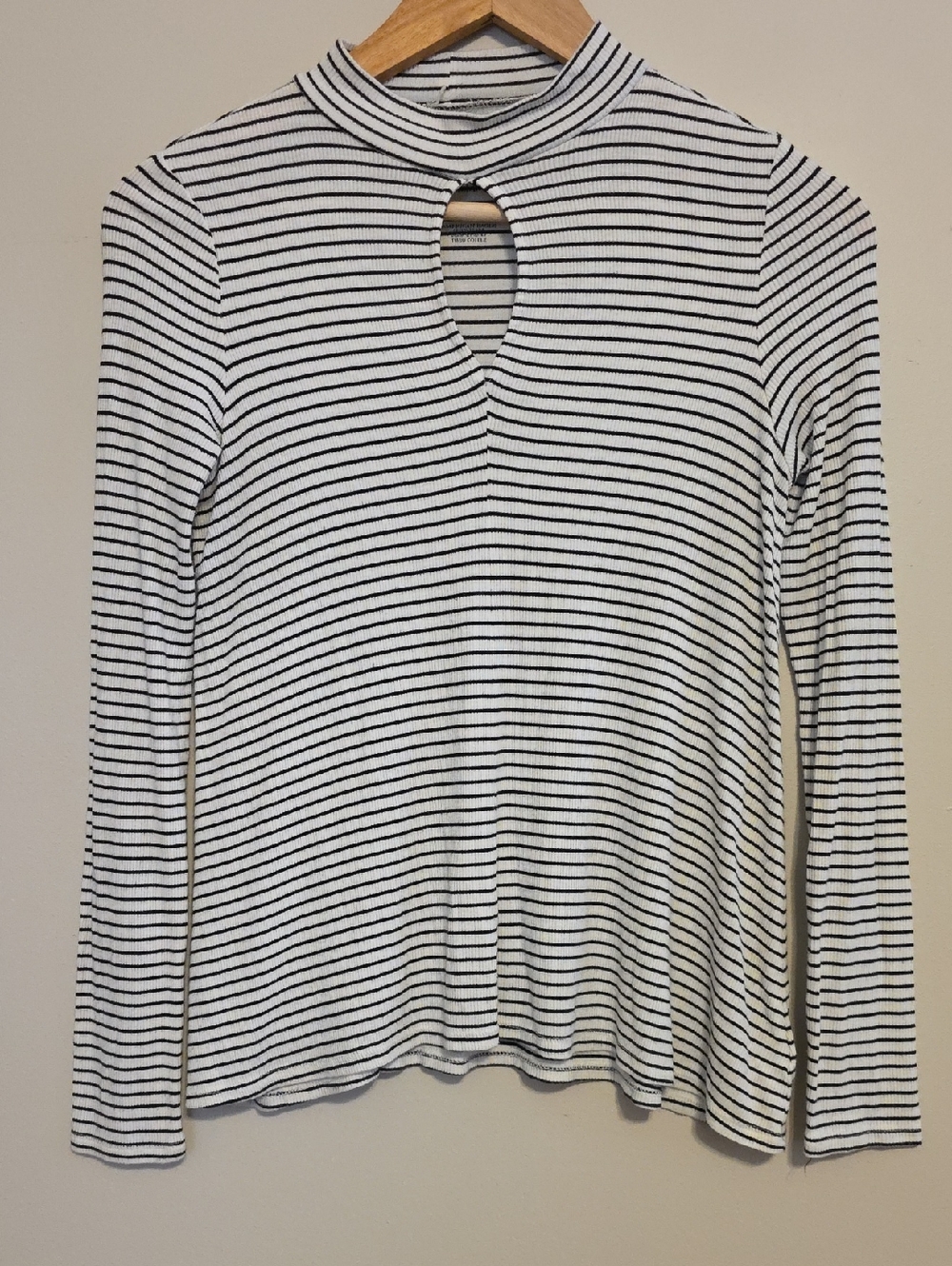 American Eagle Outfitters White and Black Striped Keyhole Long-Sleeve Top
